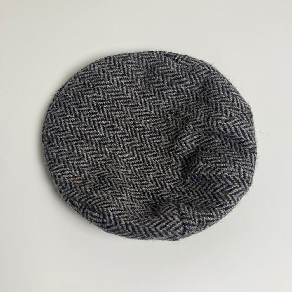Hanna Hats Classic Gray Herringbone Flat Cap - Made in Ireland - Picture 8 of 9